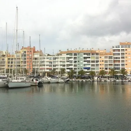 House La Capte Vue Mer Дом отдыха Йер